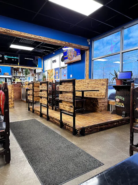 Marisquería y Taqueria La Furia