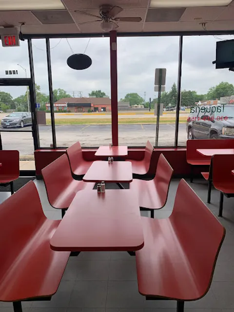 Taco Real & Pupuseria