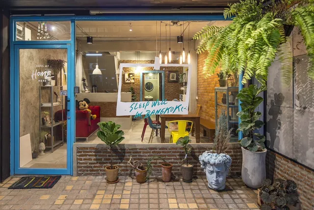 Sleep Well DMK Hostel