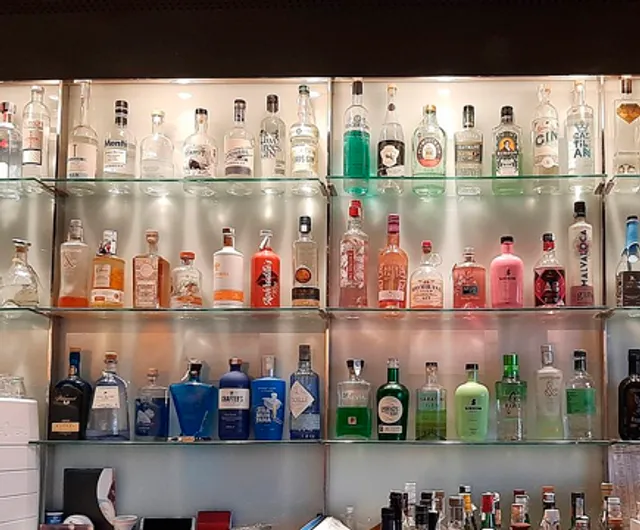 Palau nou cafe - gin tonic bar