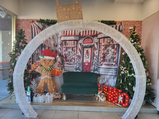 Spring Oaks Shopping Center