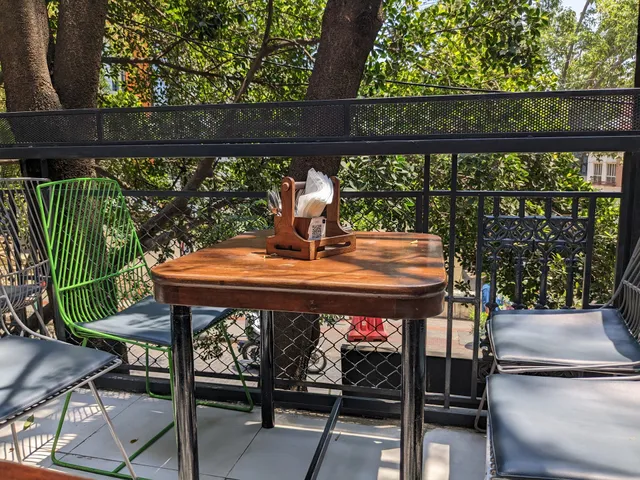 Coco’s Bar/Kitchen