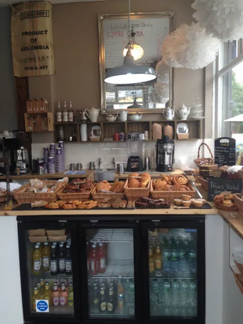 Le Dailycorner Café