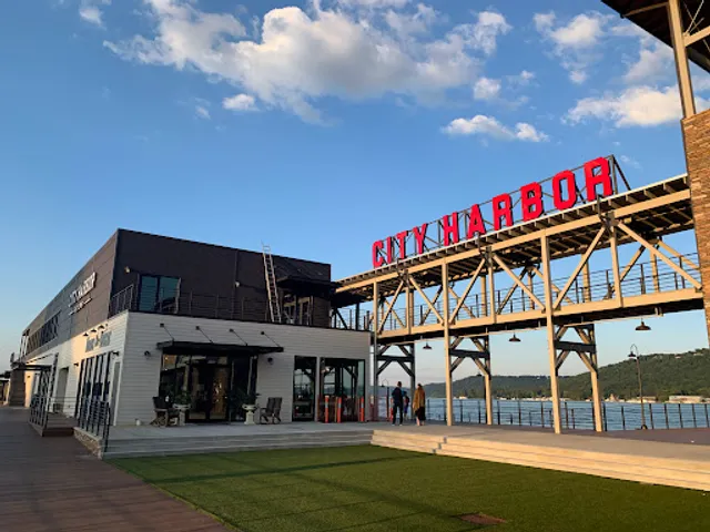 Another Broken Egg Cafe