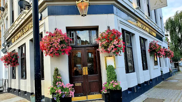 The Crown & Sceptre, Shepherd's Bush