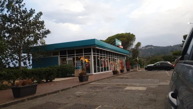 Food Stop by Autogrill S. Teresa di Riva Est