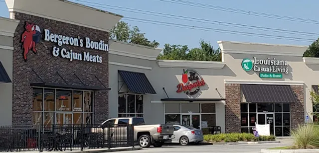 Top Notch Daiquiris and Sports Grill