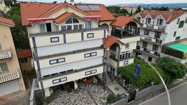 Villa-Ana-Selce
