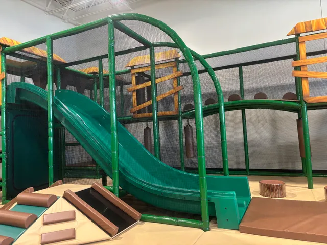 The Treehouse Play Cafe - McHenry