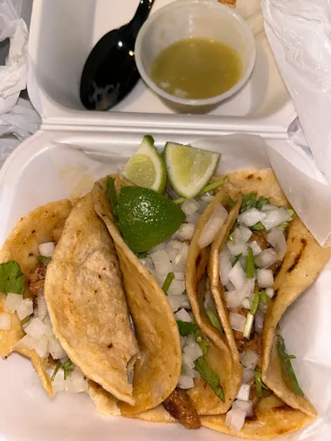 La-Tina's Cafe Food Truck