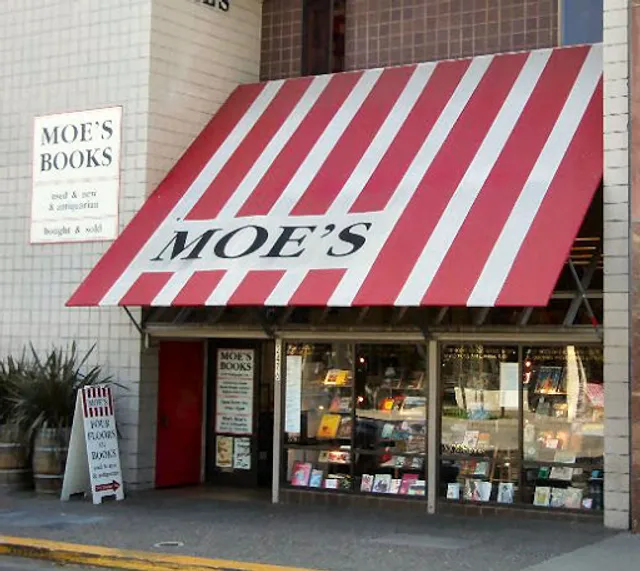 Moe's Books