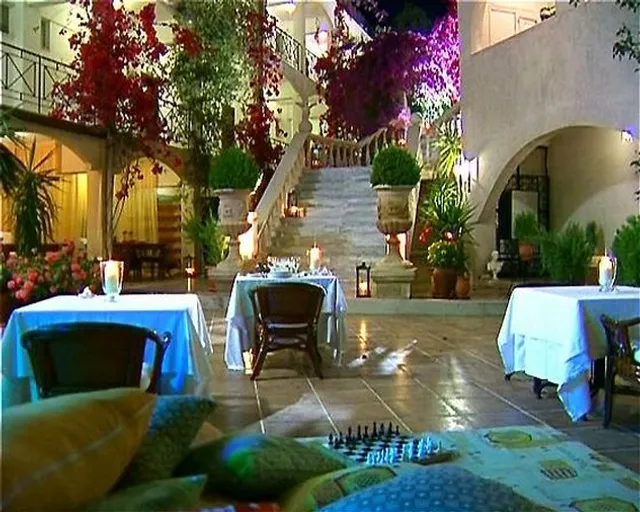 Castello Di Rodi Hotel