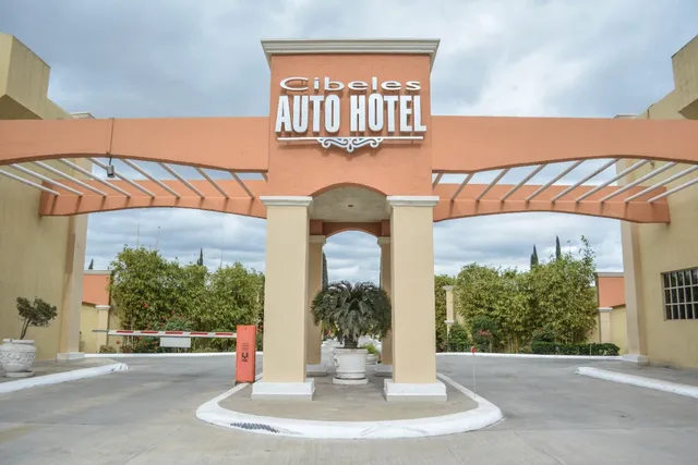 Auto Hotel Cibeles