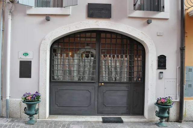 Bardoliners || B&B Bardolino centro storico