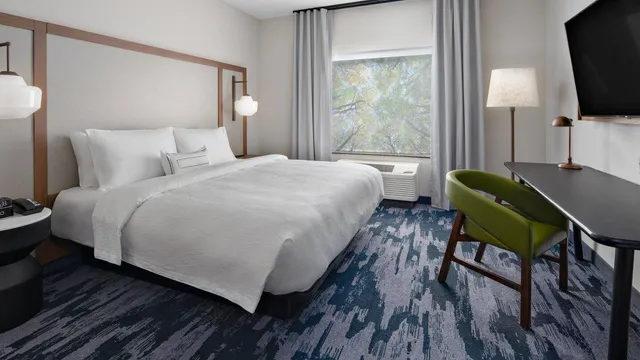 Fairfield by Marriott Inn & Suites Lake Geneva