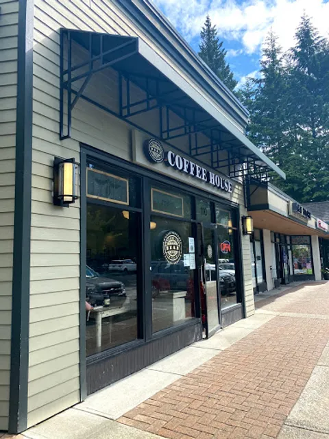 Waves Coffee House - Mountain Highway