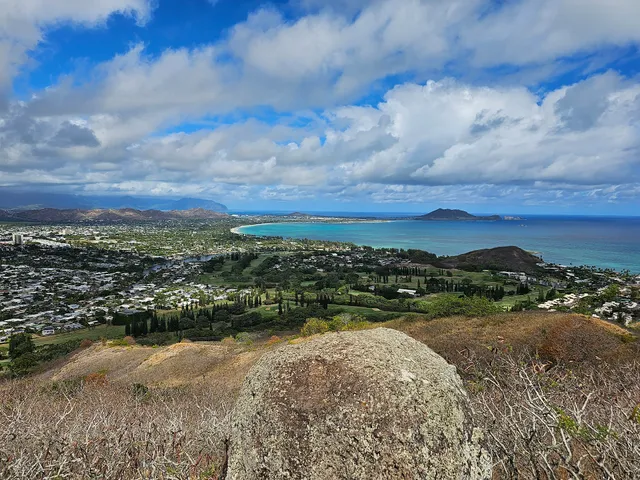 Lanikai Pillbox Trailhead (Back Way)