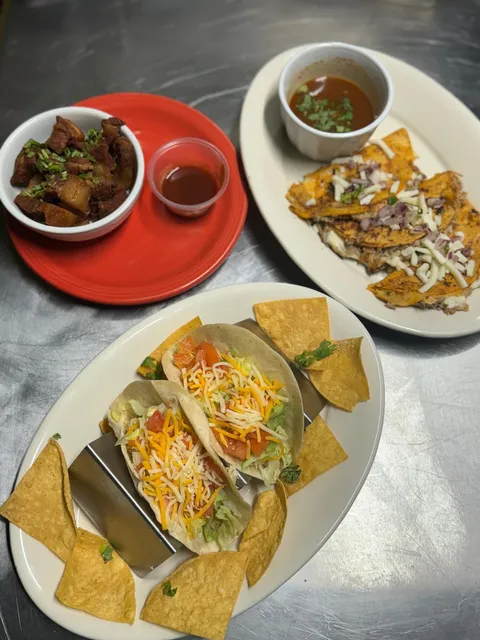 Limon y Sal Restobar