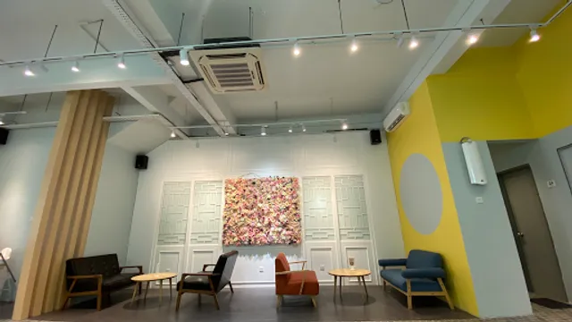 Inside Scoop Mount Austin, Johor Bahru