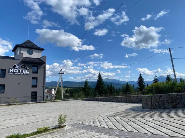 "Гірський Континент" Hotel Restaurant & SPA