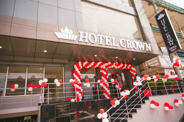 Hotel Crown
