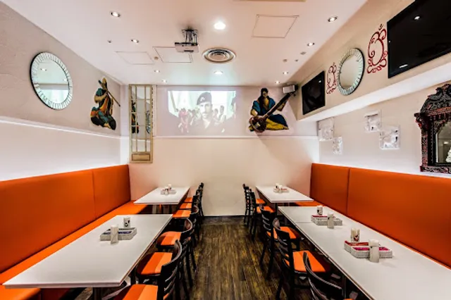 神戸アールティー アメリカ村ビッグステップ店