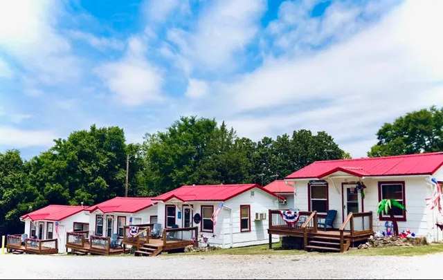Bull Shoals Bass Hole Lodge