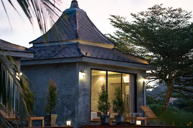 Anodard Phuket, Nai Yang Beach