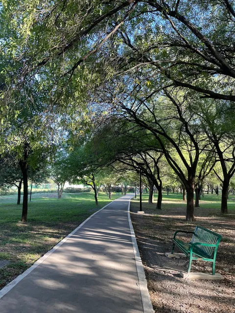 Bosques del Valle Park
