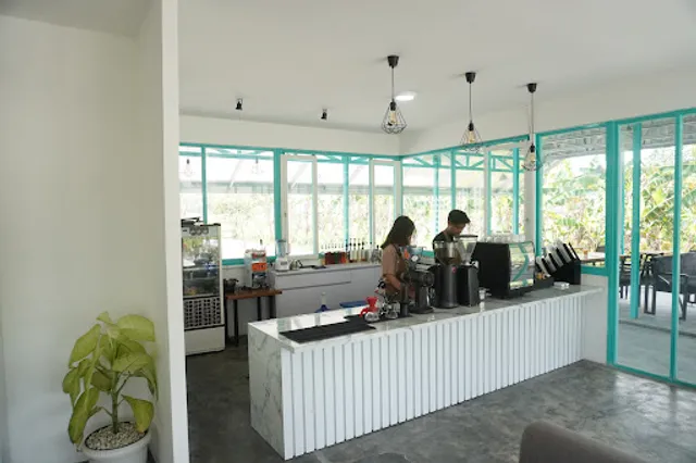 LUK Coffee & Book - Maguwoharjo