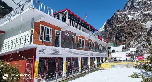 Hotel mansarovar