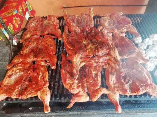 Pollos Asados y Parrilladas La Avenida