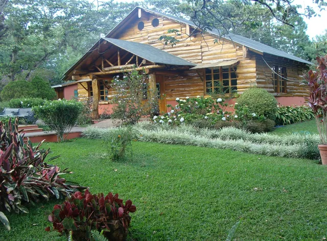 HOTEL Y RESTAURANTE SANTA LETICIA