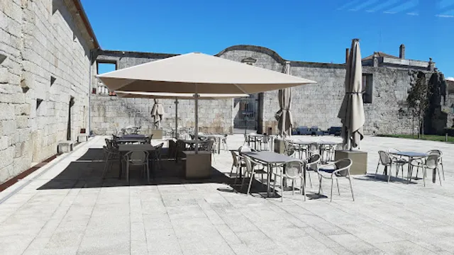 Paço Dos Cunhas De Santar