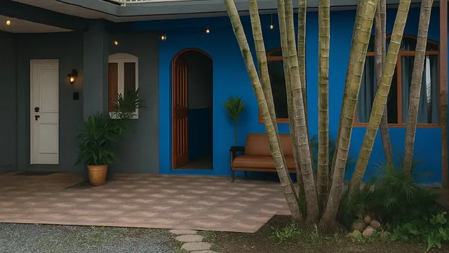 Fica, Vai ter Bolo Hostel