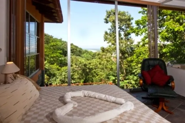 Happy Jacana: Manuel Antonio Villa and Vacation Rental