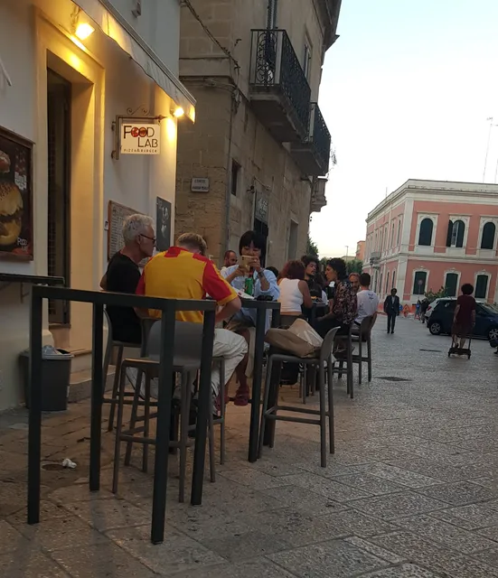 FoodLab Pizza & Burger