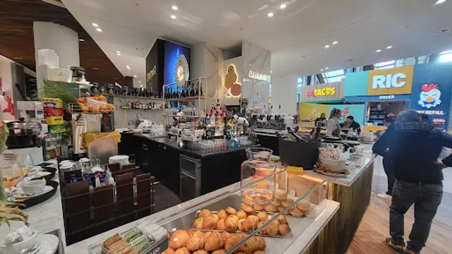 Caruso Caffe e Bistrot