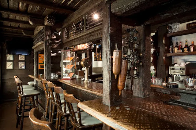 The Recki‘s Bar by Alina