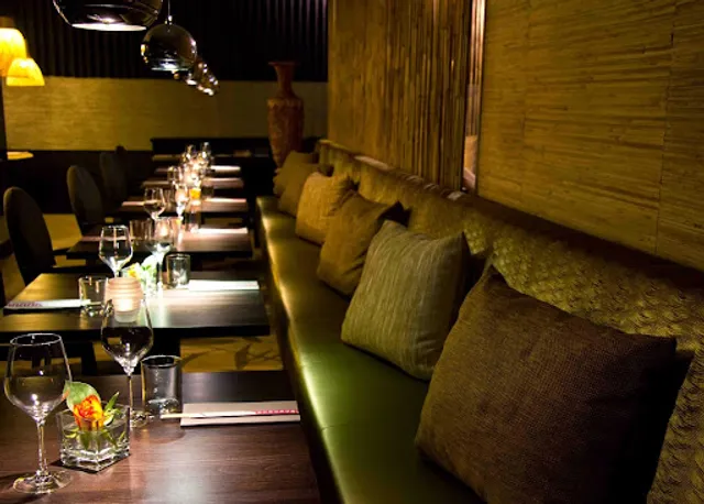 Restaurant & lounge Cha House