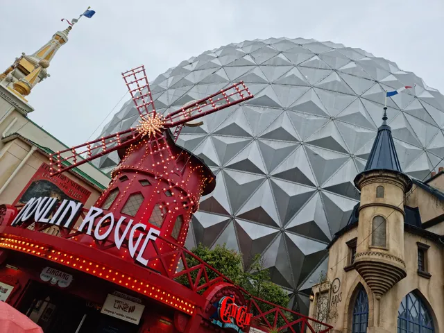 Europa-Park GmbH & Co - Hotelbetriebe KG