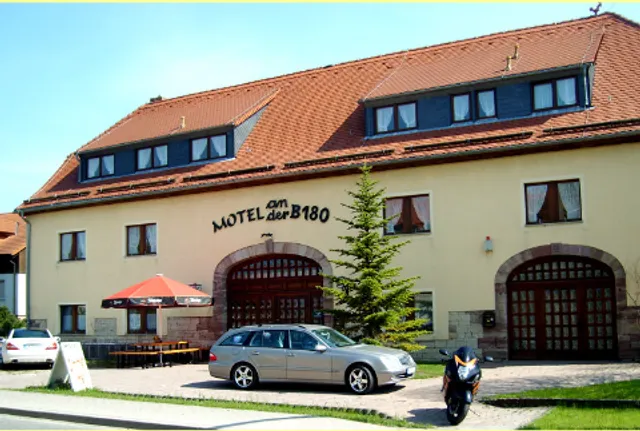 Motel an der B 180