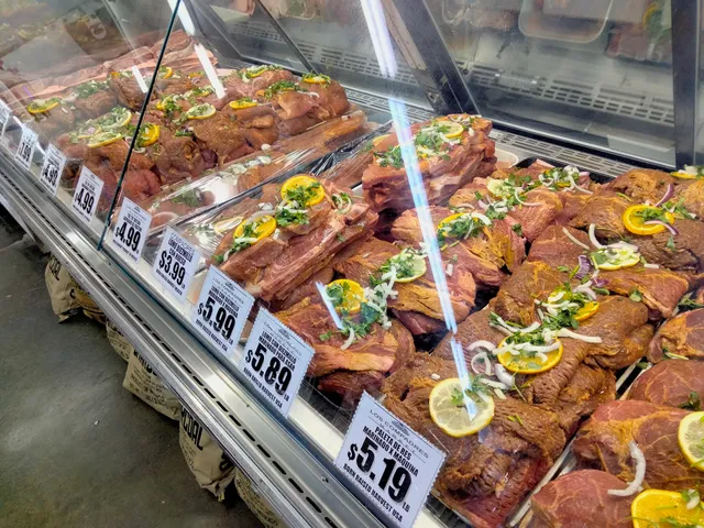 Los Compadres Market