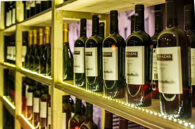 IT! Italy Ristorante & Café & Bar