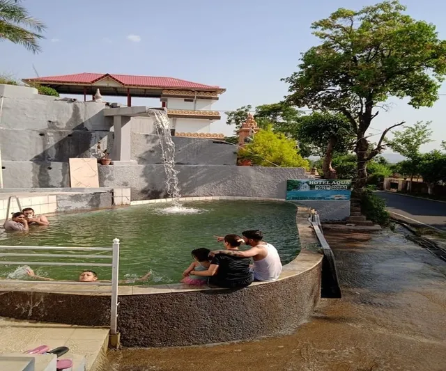 Aqua Waterfall Hotel