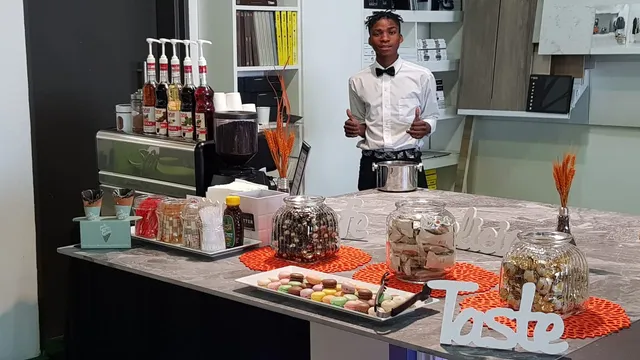 Frio Mobile Dessert and Beverage Bars