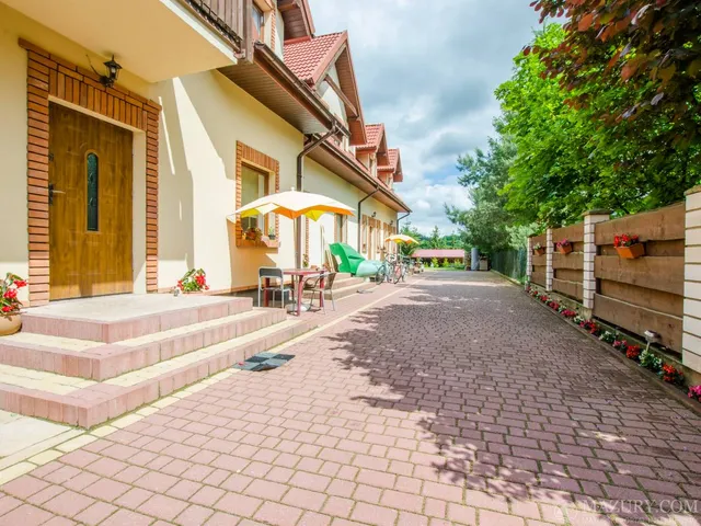 Guest Rooms Pod Lipami