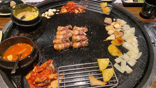APGGUJUNG(압꾸정) BBQ Restaurant