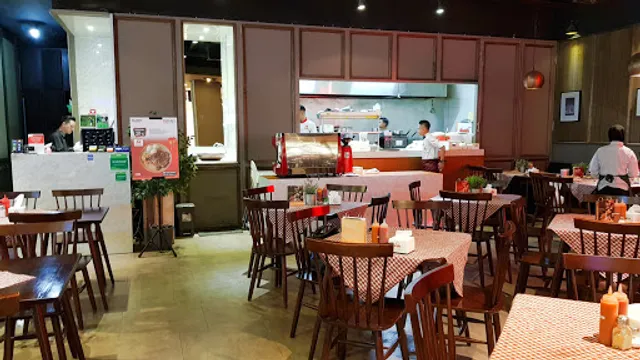 Suis Butcher Steak House • 23 Paskal