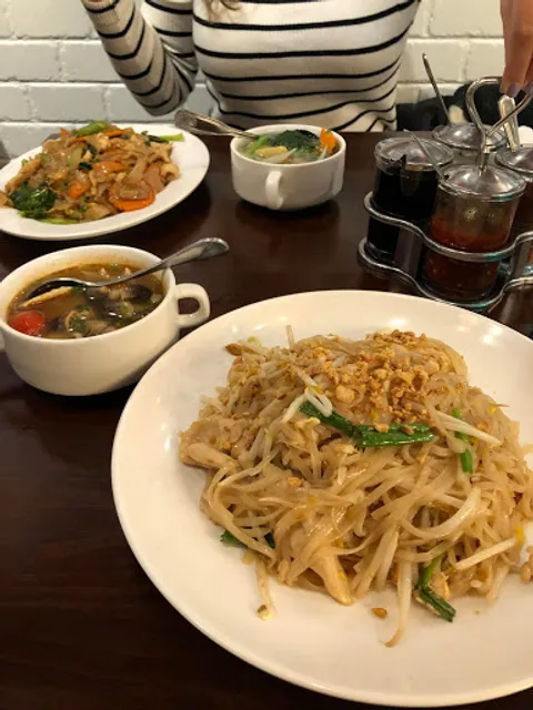 9Zaab Thai Street Food